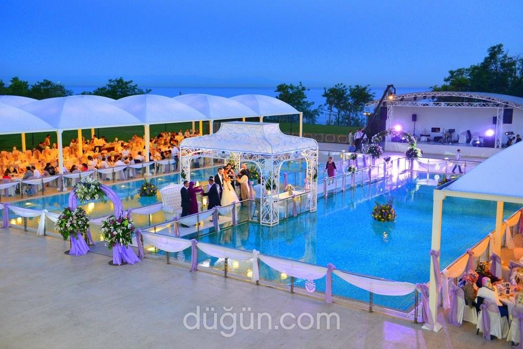 Florya Sosyal Tesisleri Havuzlu Bahçe