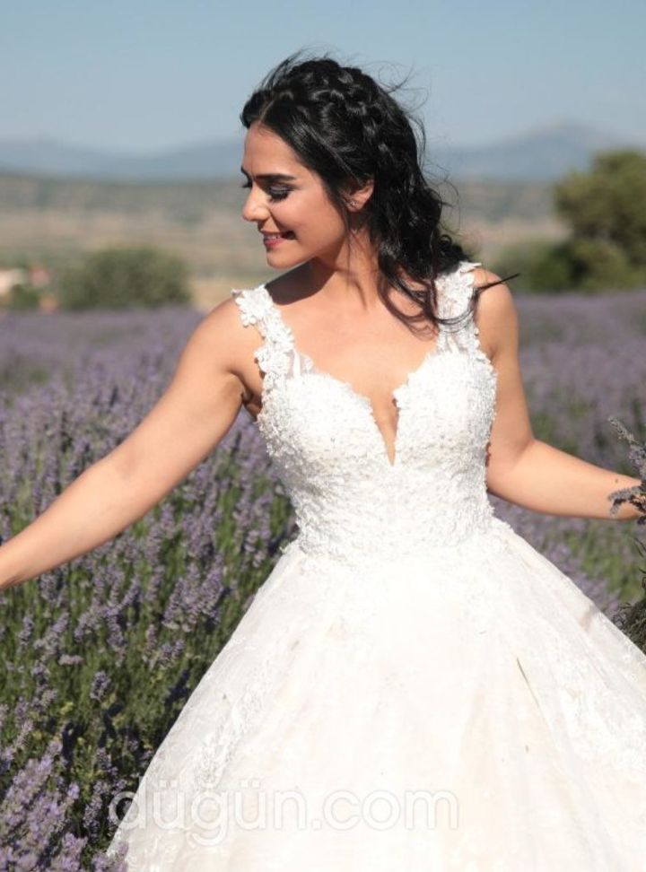 CYJ  15 Prenses Kesim V Yaka Göğüs Dekolteli Gelinlik