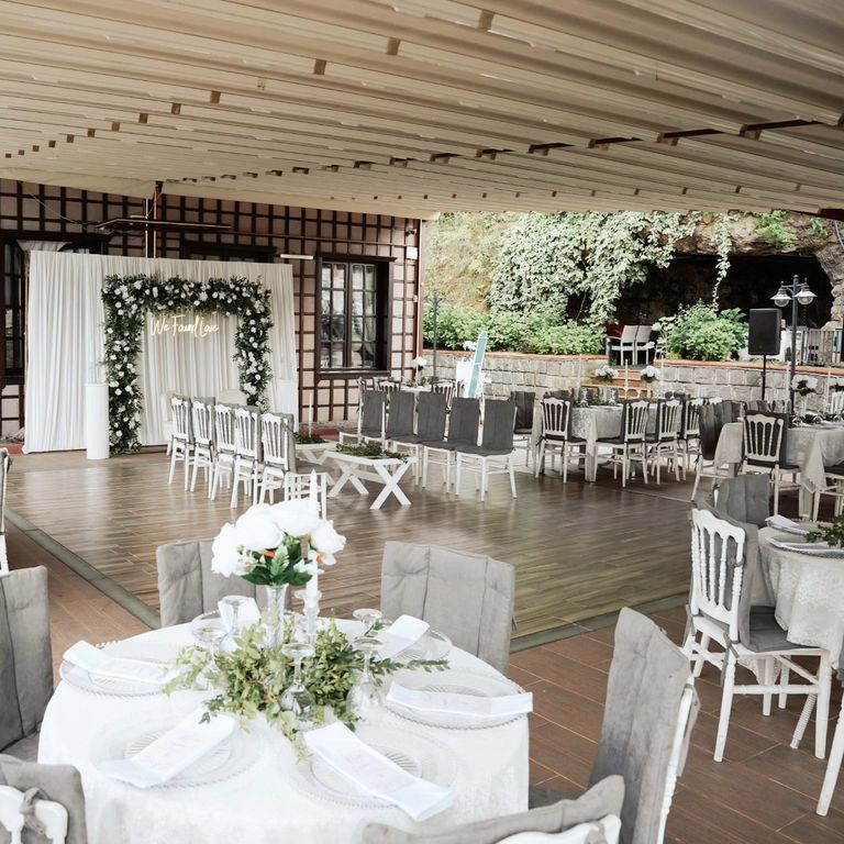 Queen's Kır Bahçesi
