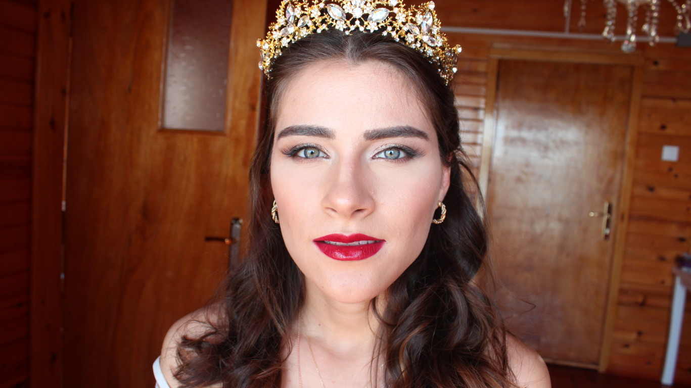 Make Up Artist Sabiha Taş