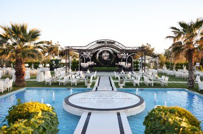 Karnaval Luxury