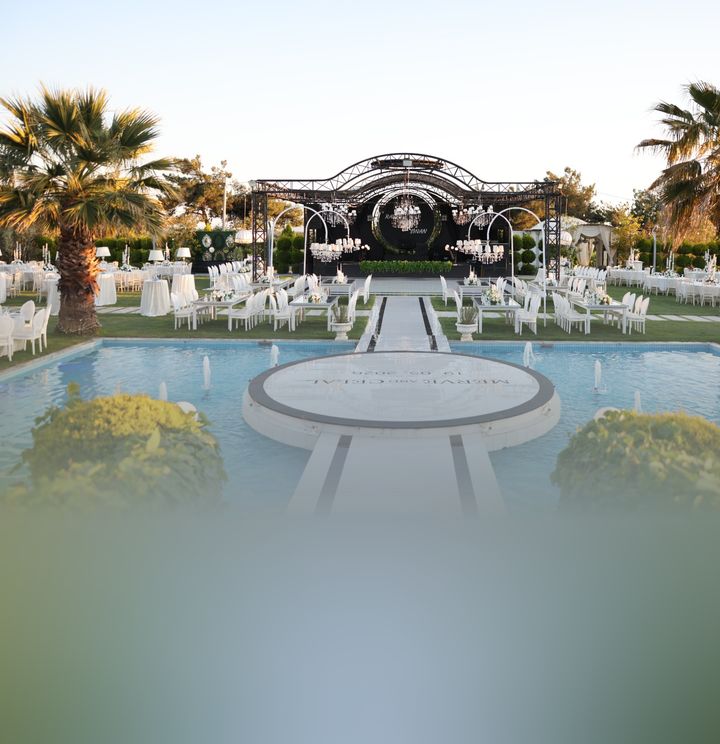 Karnaval Luxury