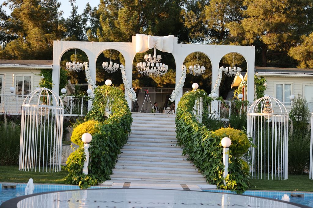 Karnaval Luxury