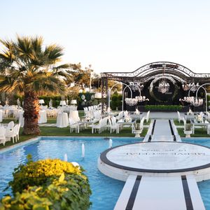 Karnaval Luxury