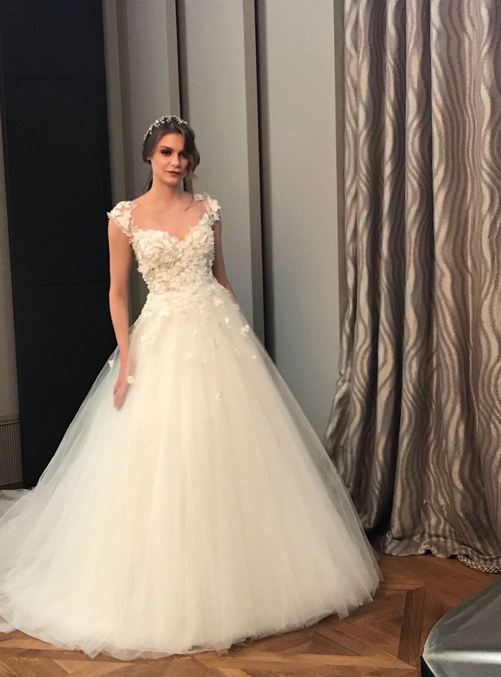 Kısa Kol A Kesim Gelinlik