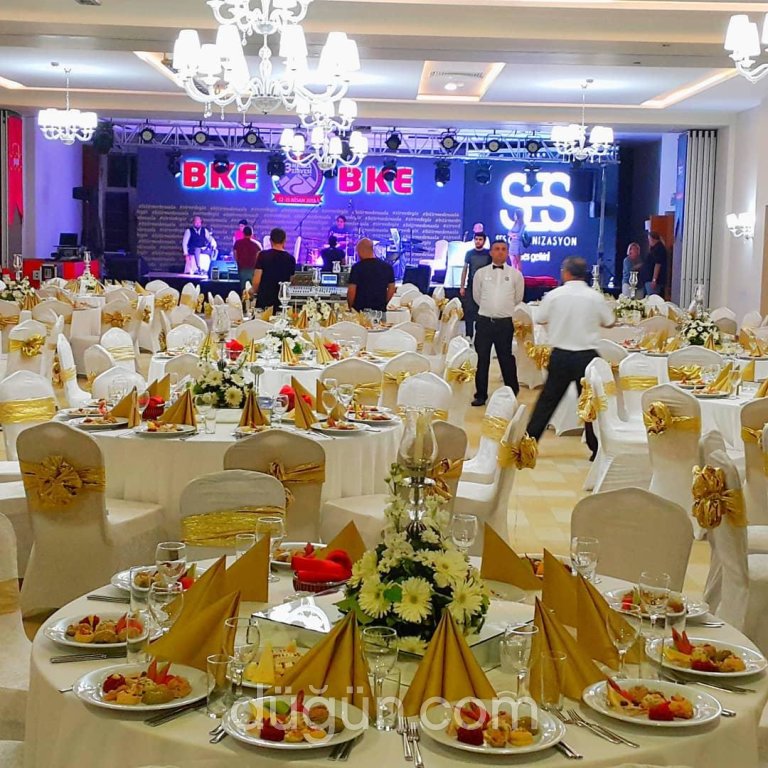 Fahriye Tandoğan Wedding & Event Design