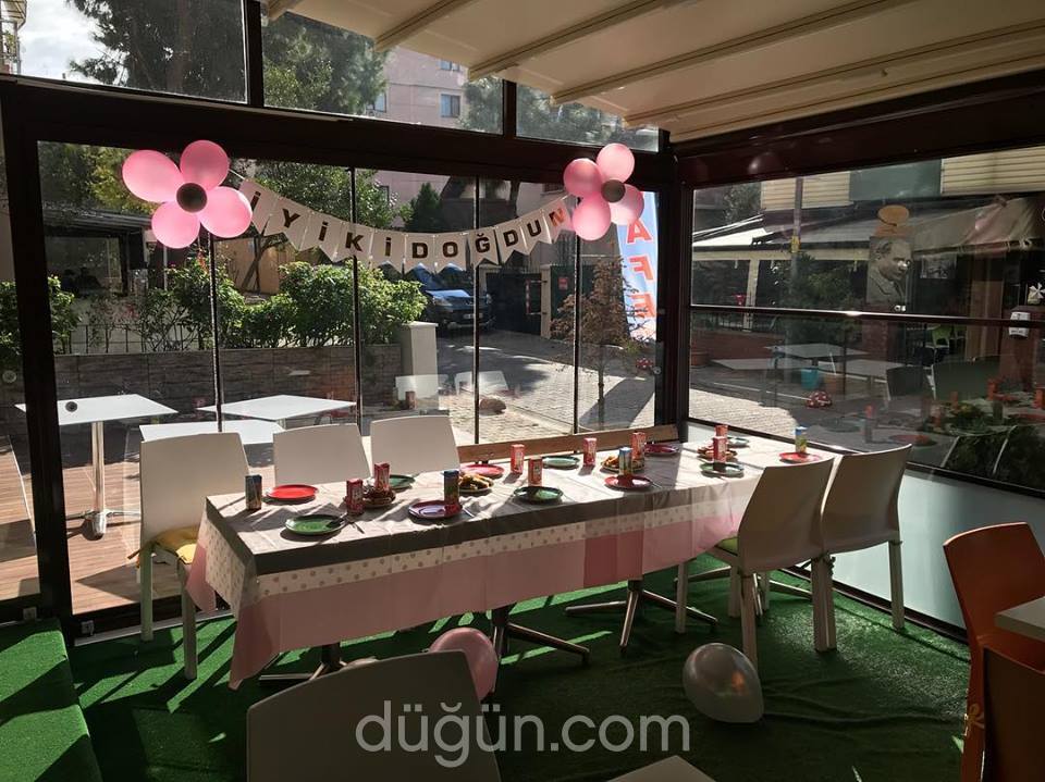 Karnaval Parti Evi &amp; Cafe Fiyatları Kına ve Bekarlığa Veda Mekan İstanbul