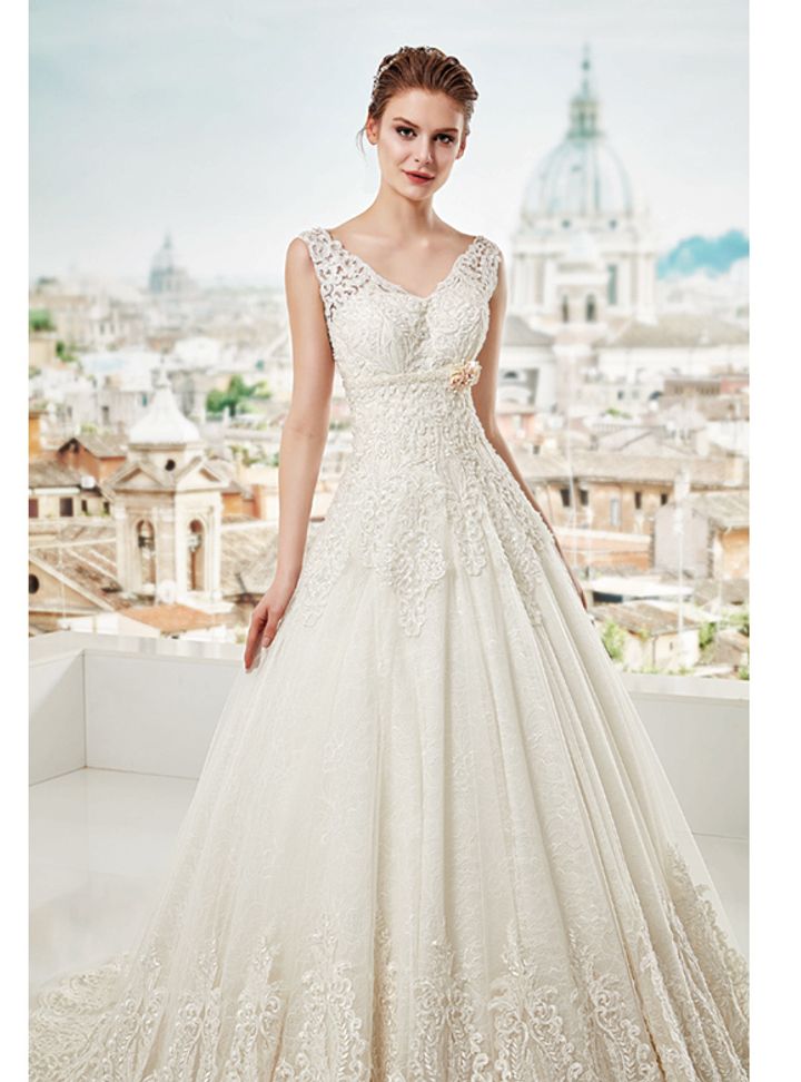 PC-18033  A Kesim V Yaka Göğüs Dekolteli Gelinlik