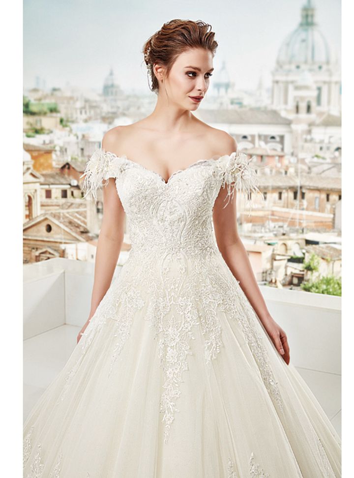 YMZ-4  Prenses Kesim Sırt Dekolteli Düşük Omuz Gelinlik