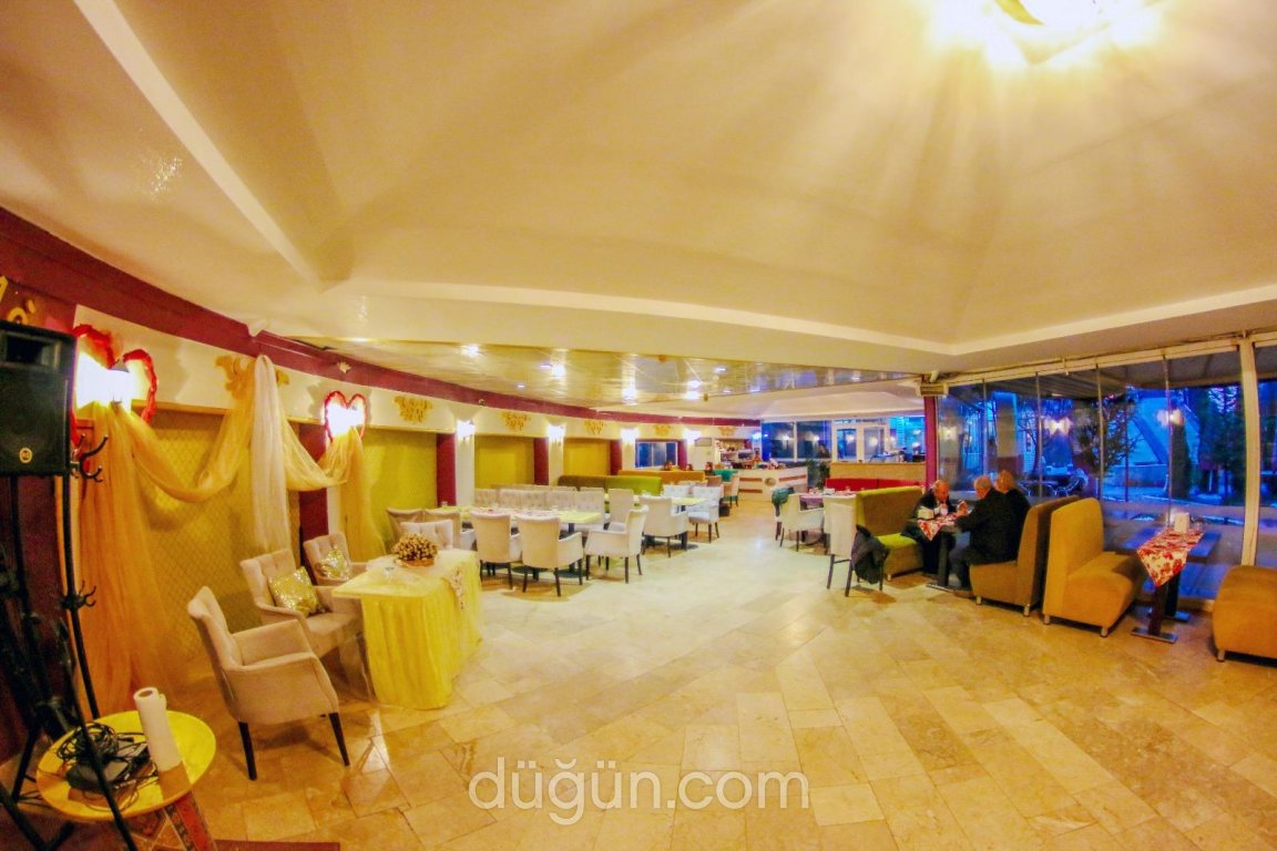 Validebağ Kına Evi