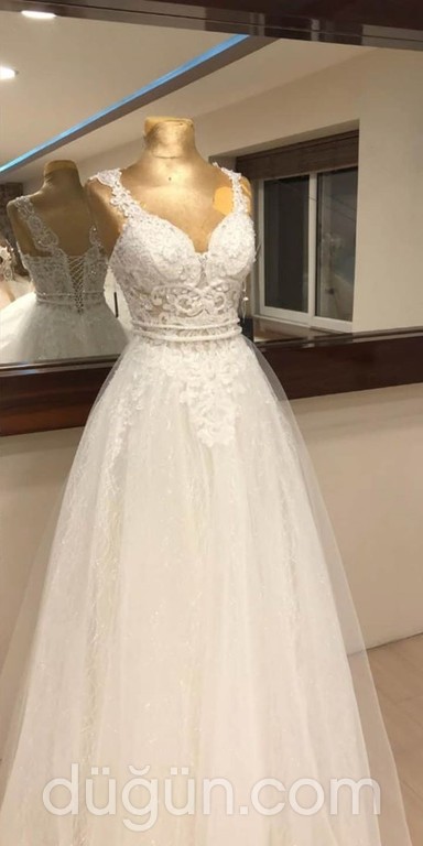 Wow Fashion Bride 4 Düz kesim V yaka  Romantik gelinlik