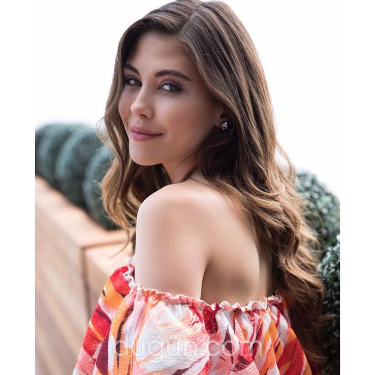 Hair Stylist Esra Gül