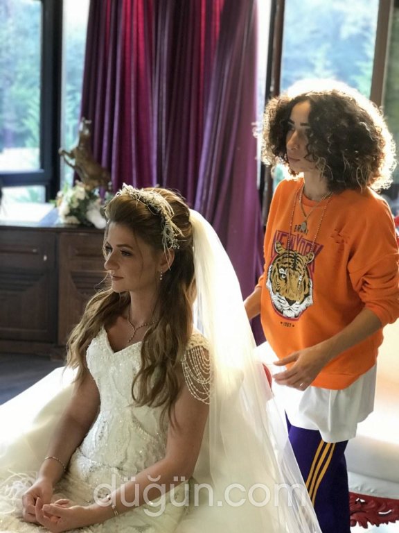 Hair Stylist Esra Gül