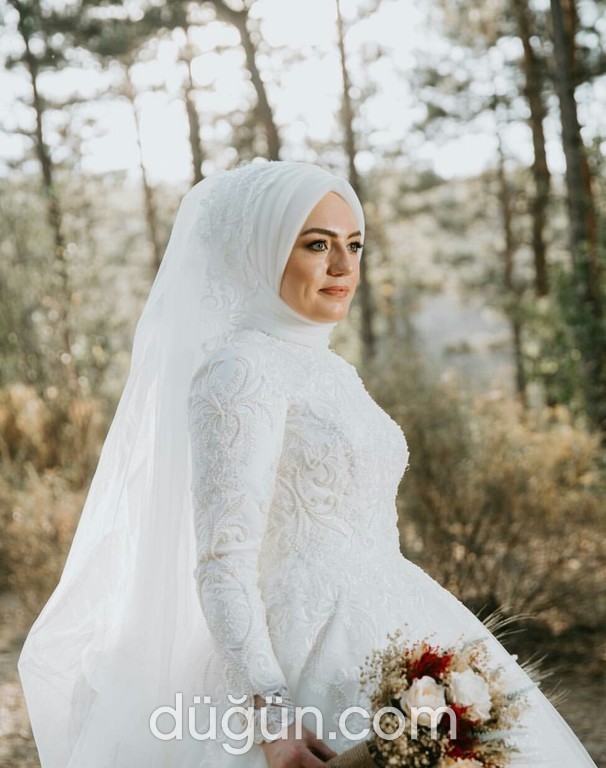 Uzun kollu gelinlikler