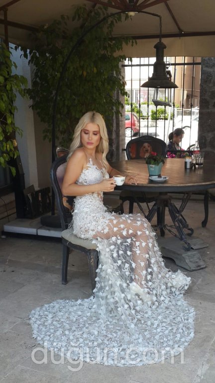 Lueur By Ulviye Portakal