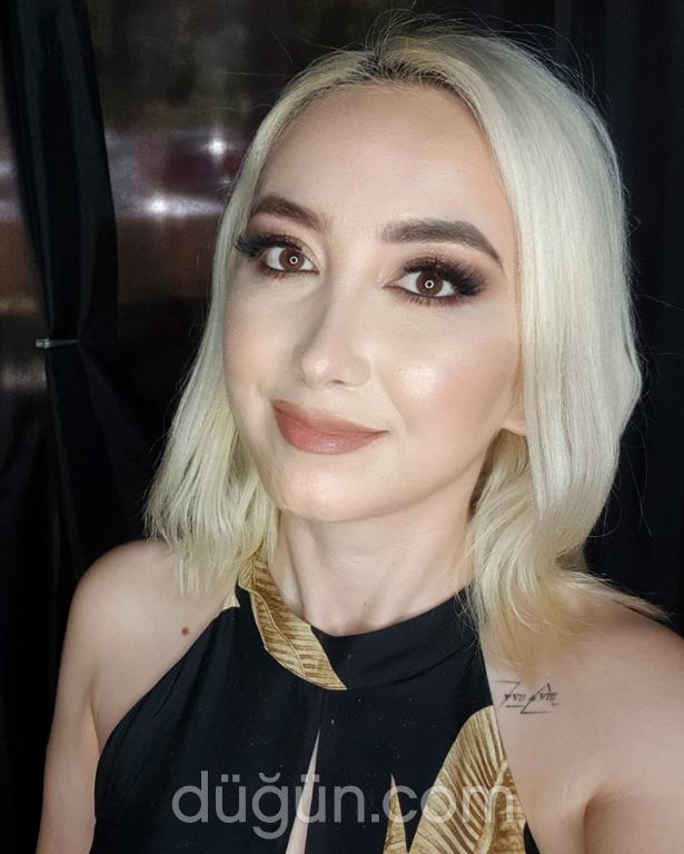 Pelin Sarıkaya Make Up Studyo