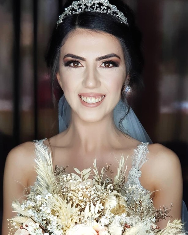 Pelin Sarıkaya Make Up Studyo