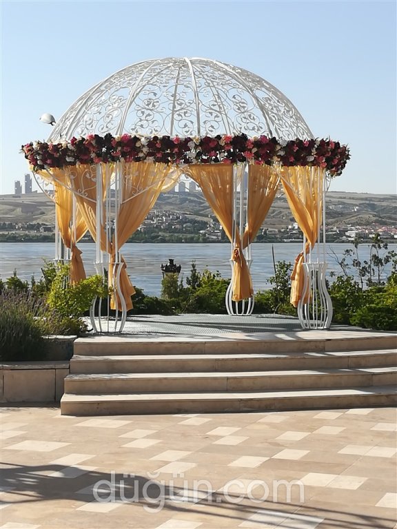 Kronos Hotel
