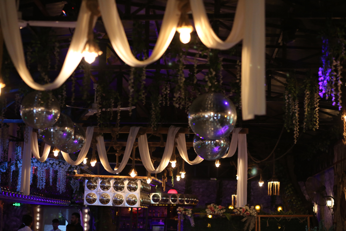 Toy Han / Bizim Bahçe Bayraklı