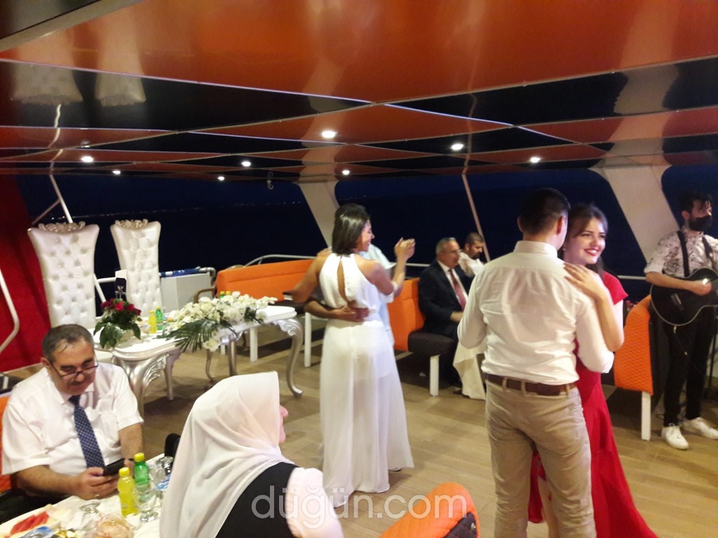 Poyraz Tekne Turları