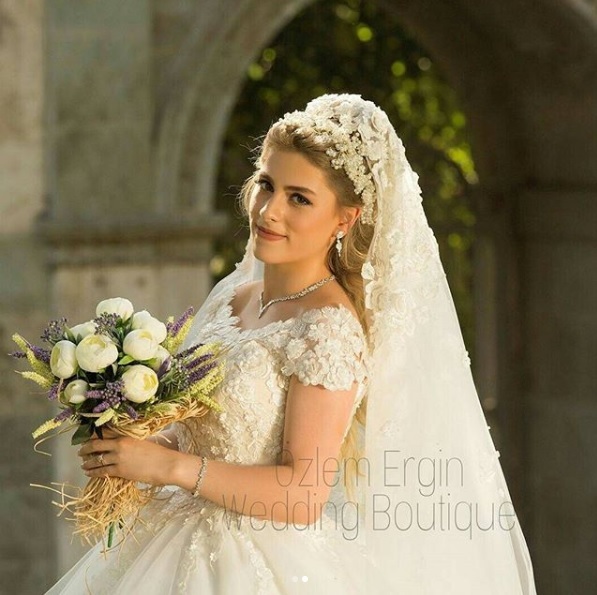 Özlem Ergin Wedding Boutique