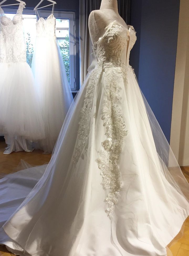 Ebru Kırcalı Bridal Store 14