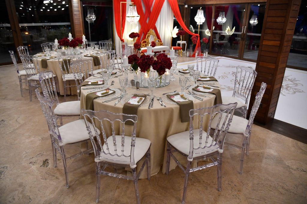 Mihrabat Korusu - Cam Salon