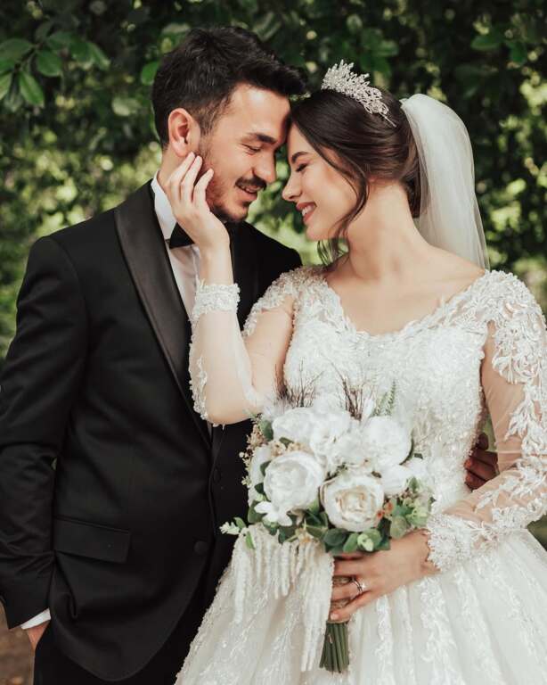 İki Hayat Hikayesi