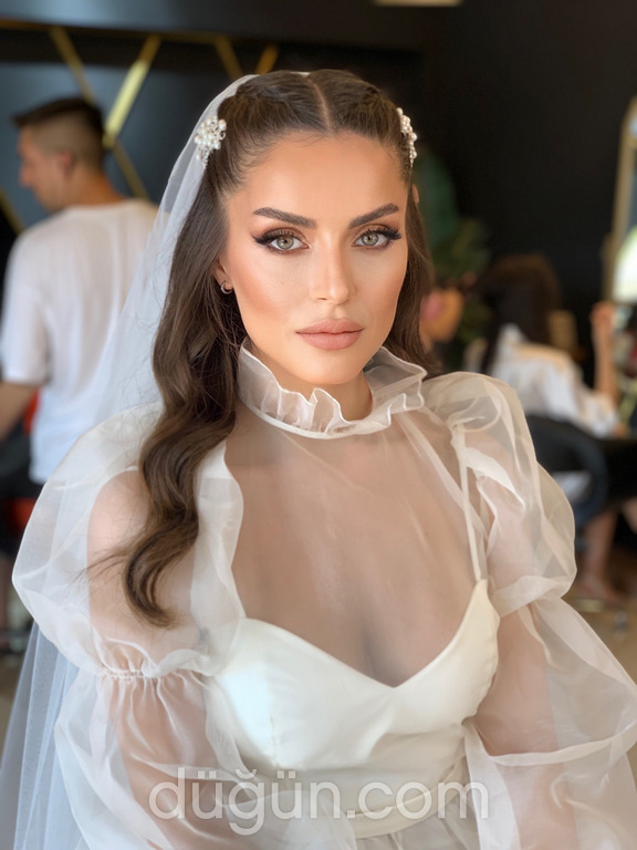 Büşra Zararsız Hair Makeup