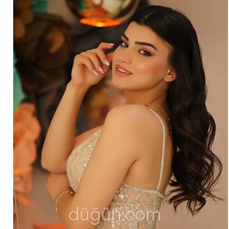 Özge Özkan Make Up Artist