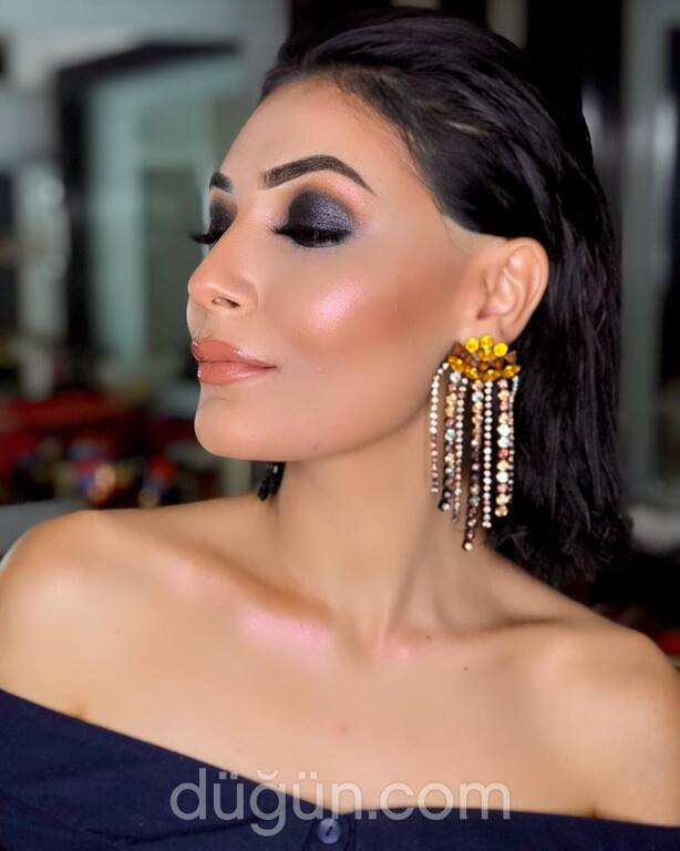 Özge Özkan Make Up Artist