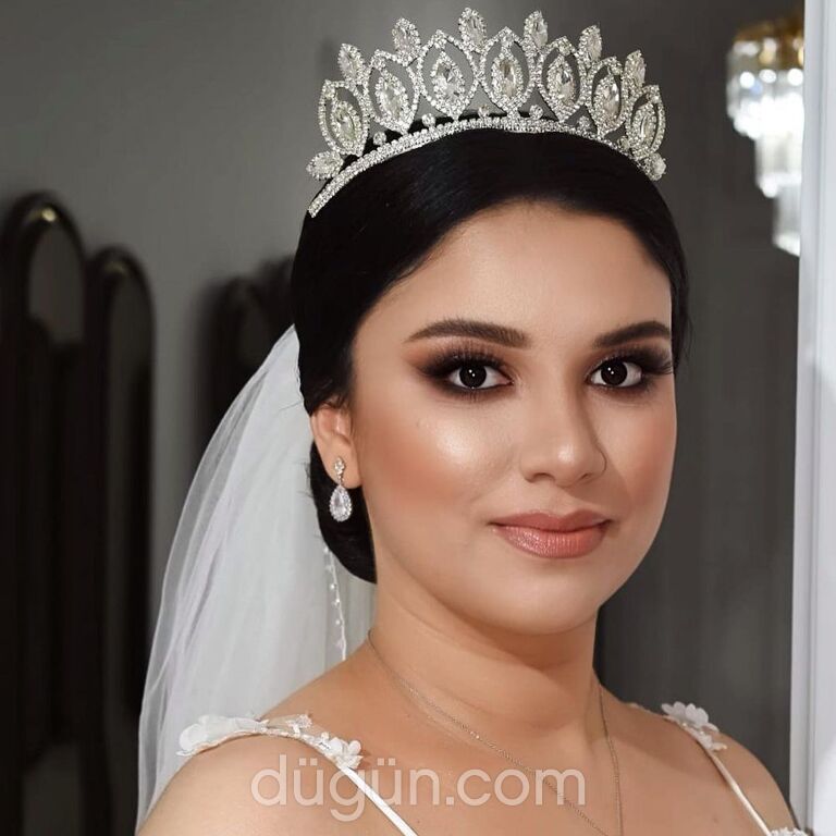 Özge Özkan Make Up Artist