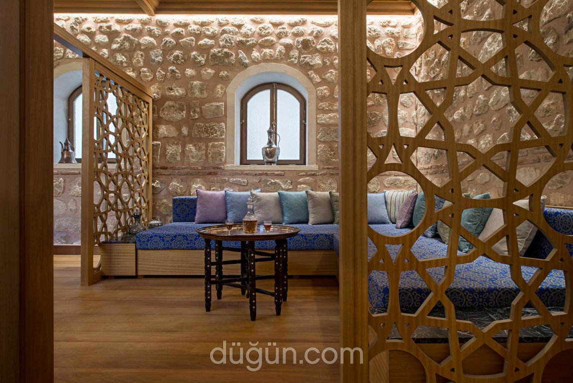 Tarihi Çeşme Hamamı