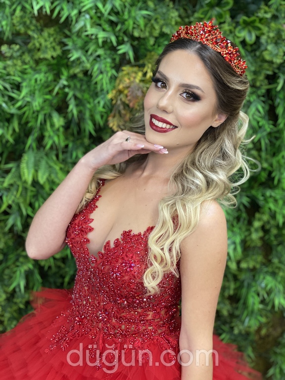 Make Up Artist Fatima