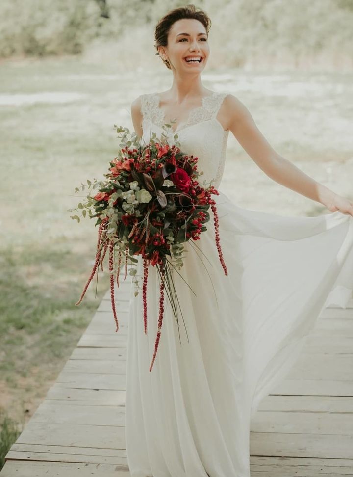 Elif Aygün Atelier 99 Bohem V Yaka Düz Kesim Gelinlik