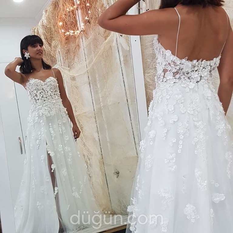 Elif Aygün Atelier 85 Düz kesim Straplez Romantik gelinlik