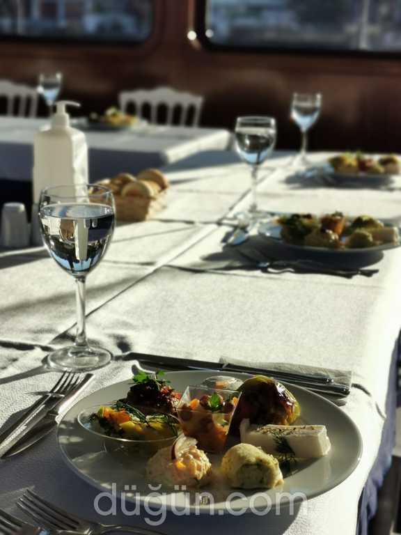 Sevgi & Barış Teknesi