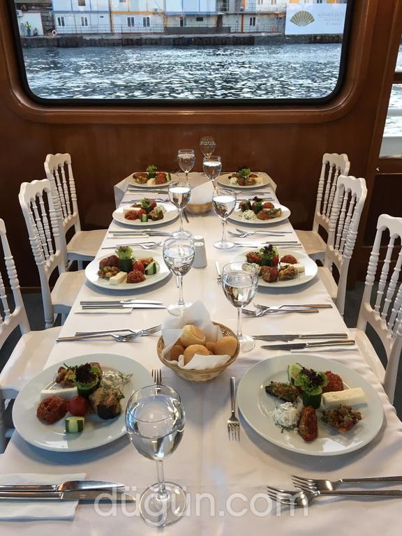 Sevgi & Barış Teknesi