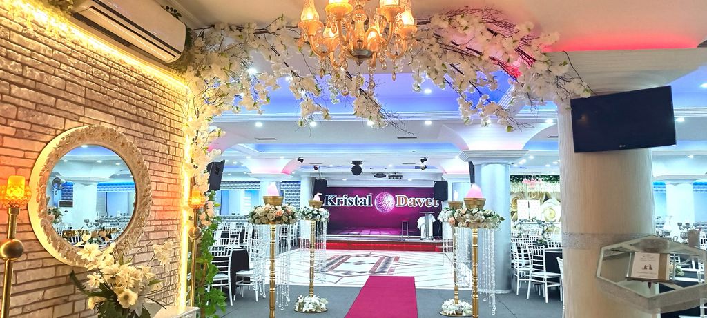 Kristal Düğün Davet Salonları
