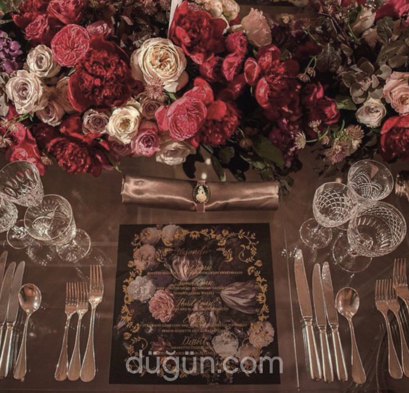 Çiçekli Sonbahar Nişan Konsepti