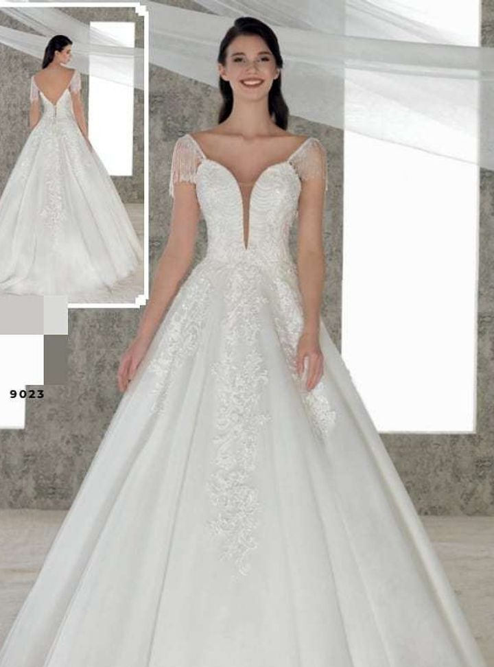 Yağmur Gelinlik 9023 Prenses Kesim Straplez Sırt Dekolteli Gelinlik