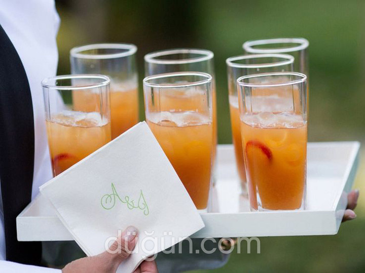 Main Event & Cocktail’s Bar Catering