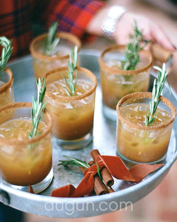 Main Event & Cocktail’s Bar Catering