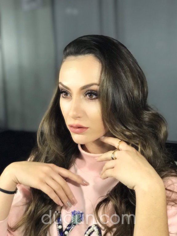 Make Up Özlem Yücel