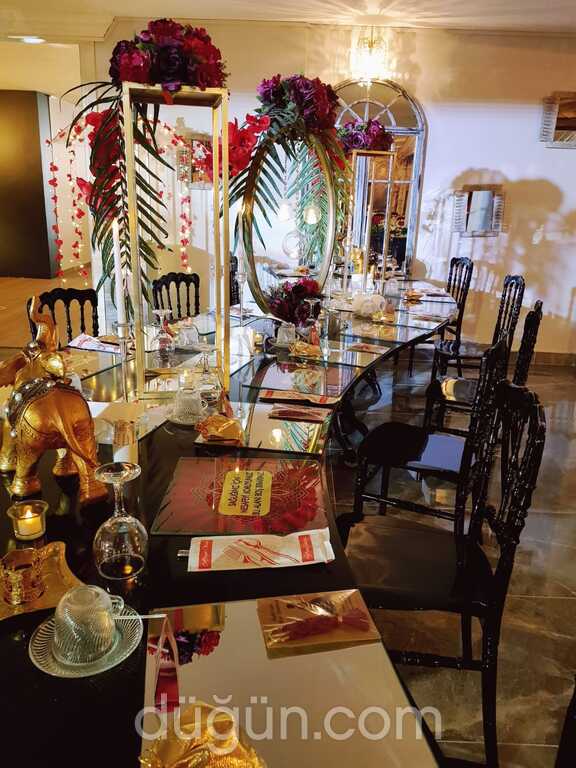 Melina Wedding House