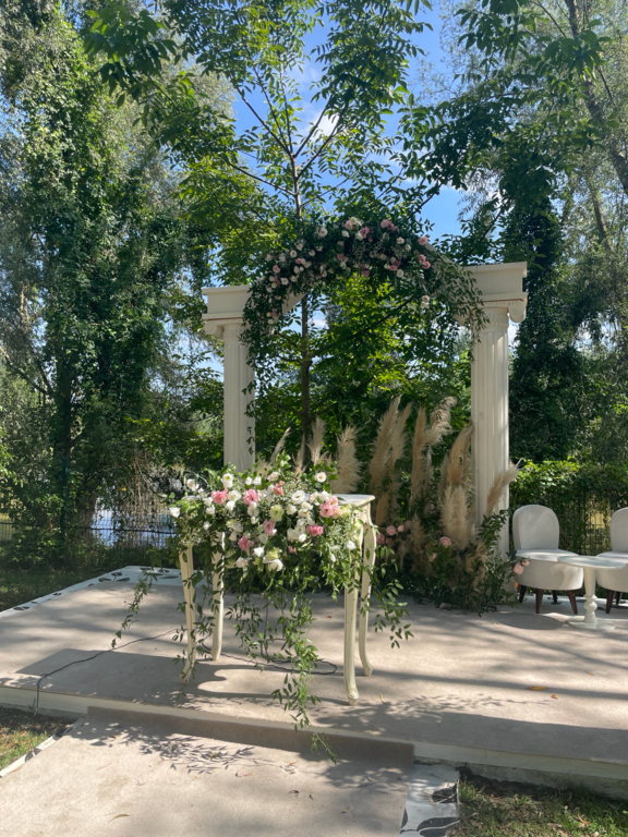 Nehirland Country Club