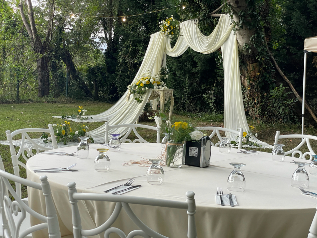 Nehirland Country Club