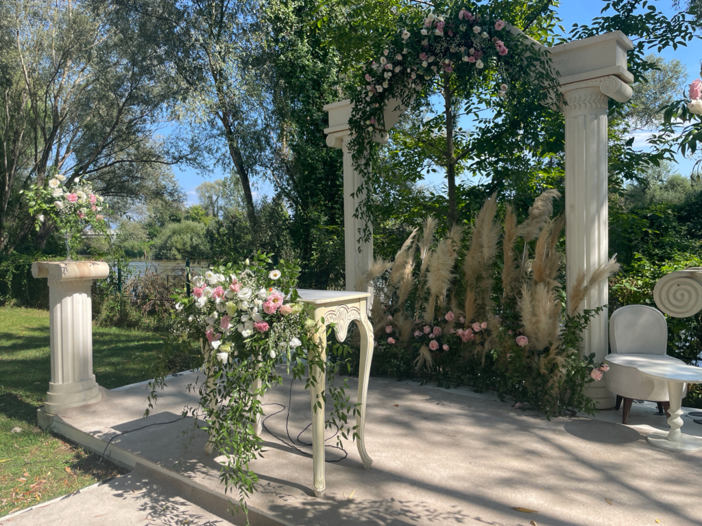 Nehirland Country Club