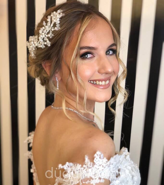 Make Up By Pelin Studio