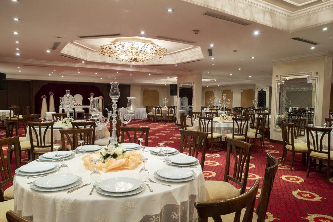 Adela Hotel